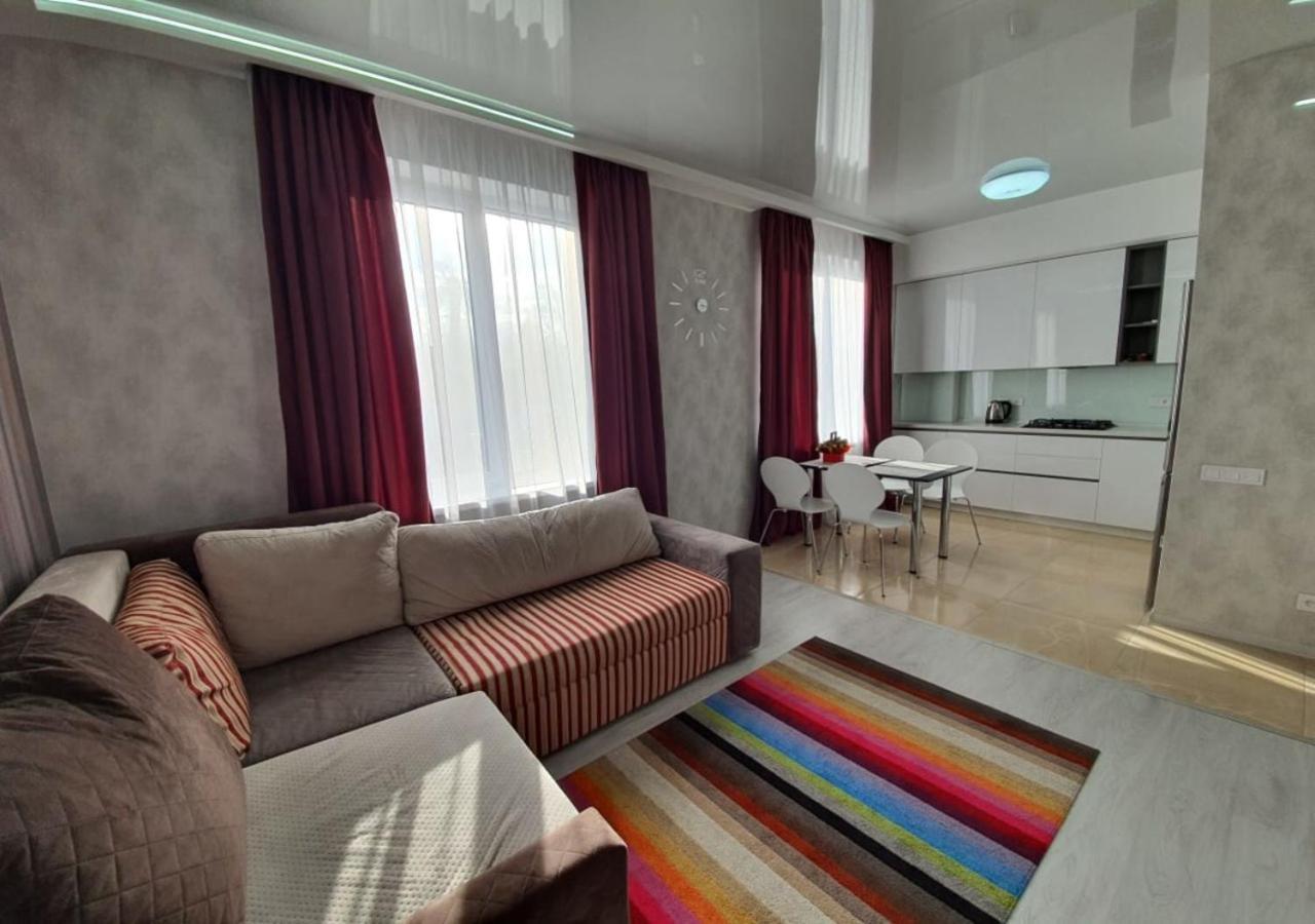 Lux New Apartment 2019 Harkiv Dış mekan fotoğraf